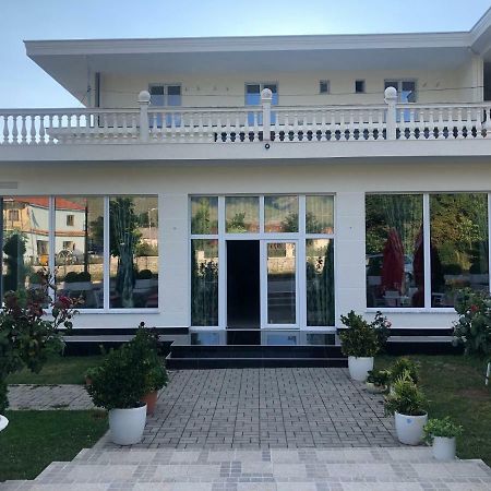 Hotel Taverna Zisi Erseke Exteriér fotografie