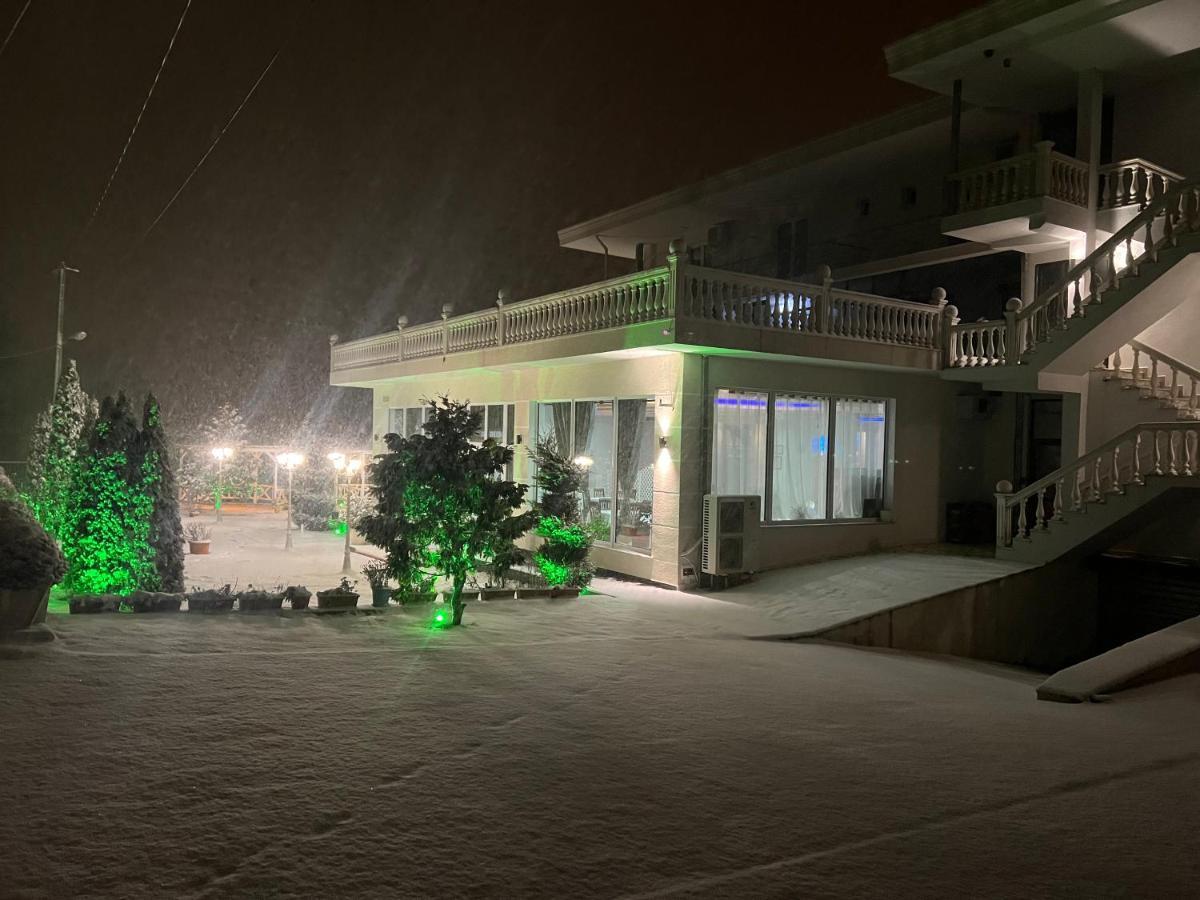 Hotel Taverna Zisi Erseke Exteriér fotografie