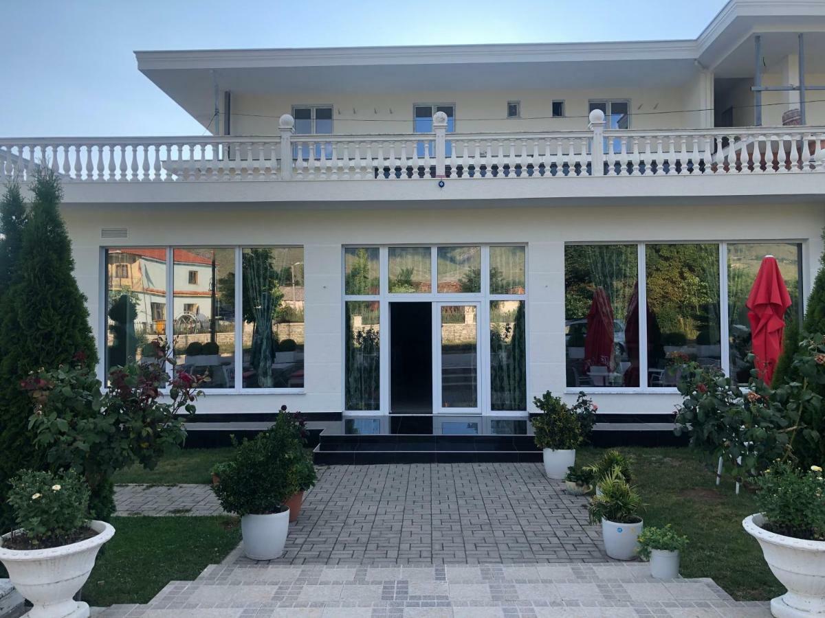 Hotel Taverna Zisi Erseke Exteriér fotografie